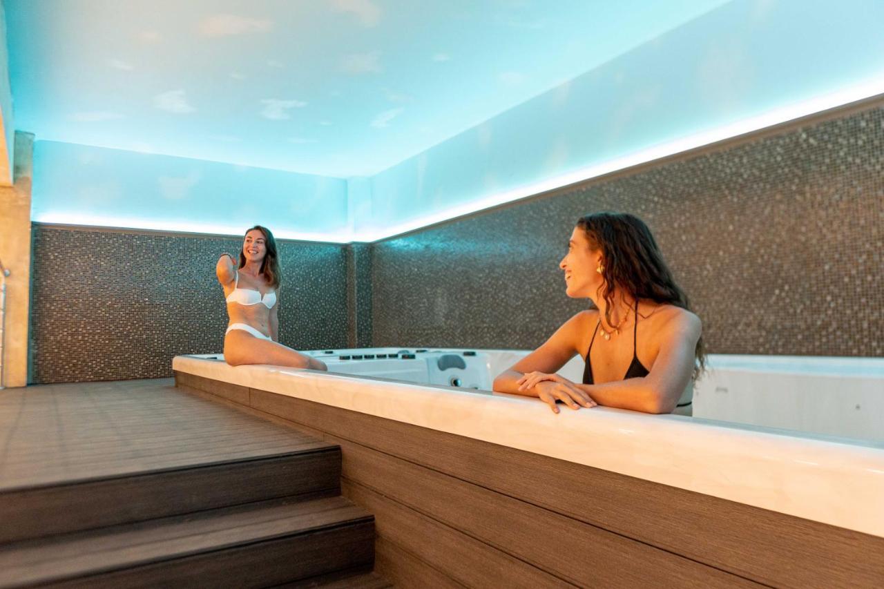 Mirror Hotel بوليخرونو المظهر الخارجي الصورة